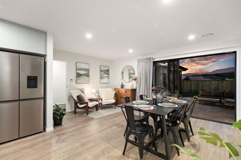 Photo of property in 22 Cheviot Street, Jacks Point, 9371