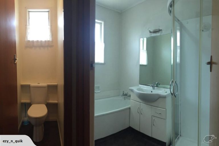 Photo of property in 1/215 Swanson Road, Henderson, Auckland, 0610