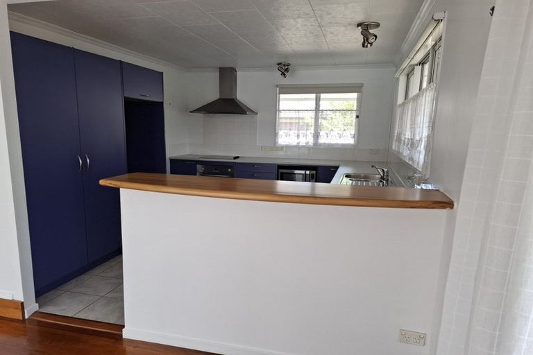 Photo of property in 34 Centreway Road, Orewa, 0931