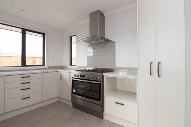 Photo of property in 35 Silicon Way, Fitzherbert, Palmerston North, 4410