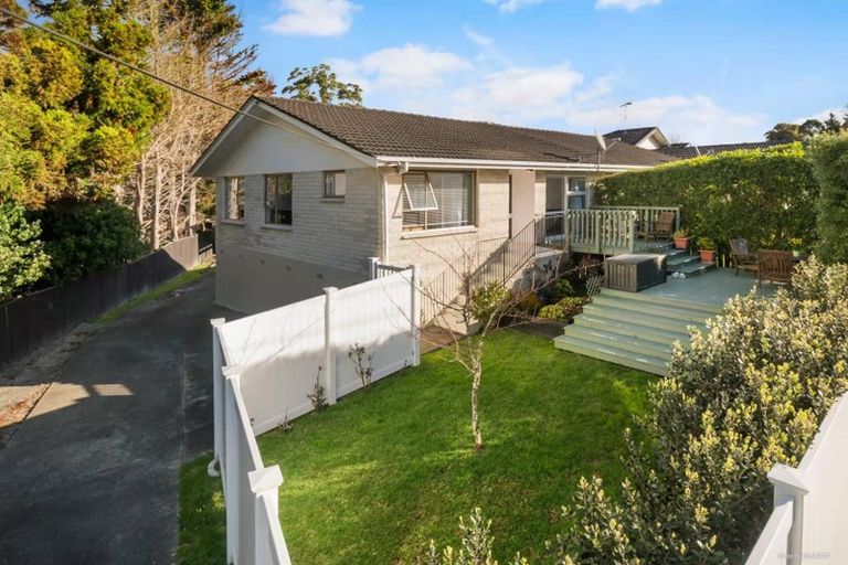 Photo of property in 1/56 Glenvar Road, Torbay, Auckland, 0630