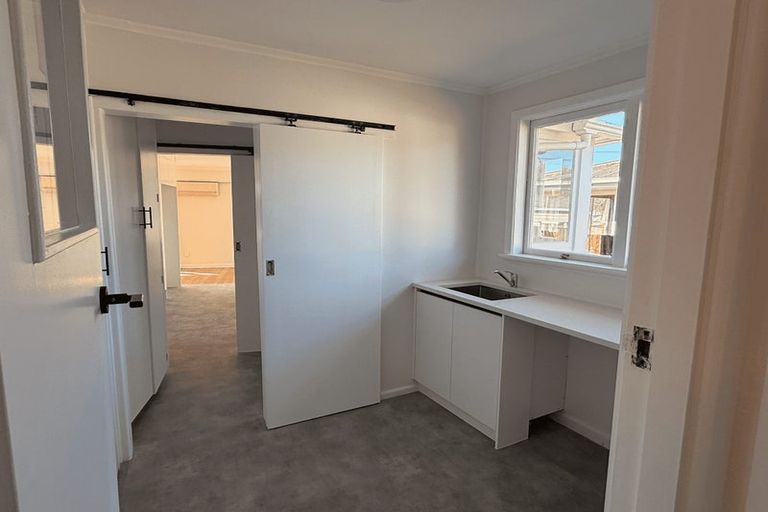 Photo of property in 61 Larnoch Road, Henderson, Auckland, 0610