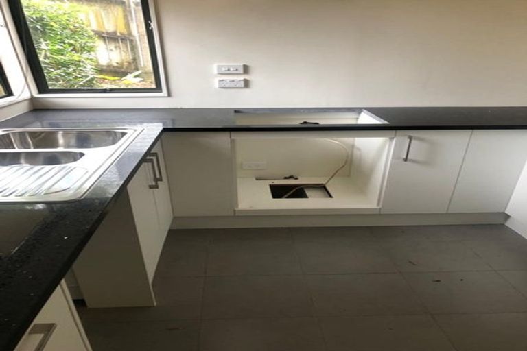 Photo of property in 43a Forrest Hill Road, Milford, Auckland, 0620