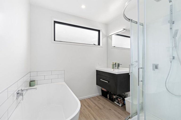 Photo of property in 42 Obelisk Street, Wanaka, 9305