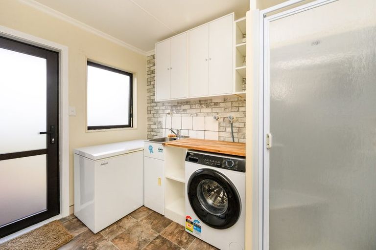 Photo of property in 42a Clifton Terrace, Fitzherbert, Palmerston North, 4410