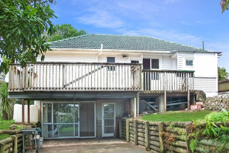 Photo of property in 95 Matipo Road, Te Atatu Peninsula, Auckland, 0610