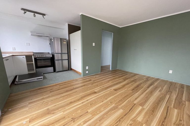 Photo of property in 1/102 Lyall Parade, Lyall Bay, Wellington, 6022