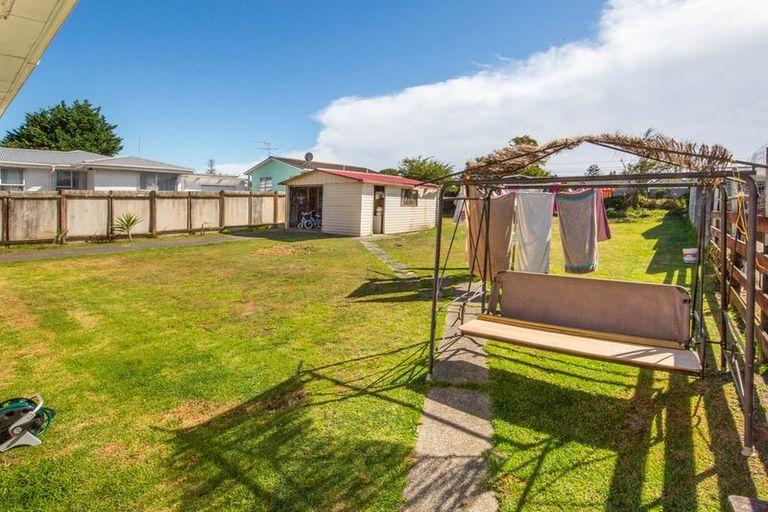 Photo of property in 16 Beaumonts Way, Manurewa, Auckland, 2102