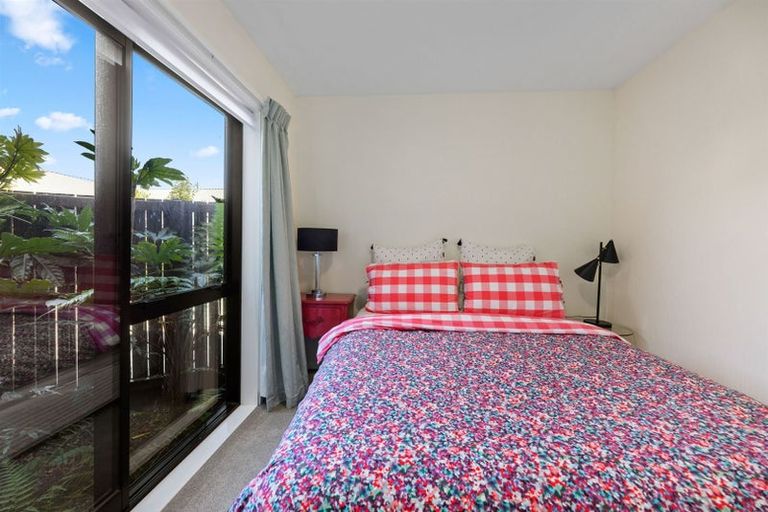 Photo of property in 2/114 Saint James Avenue, Papanui, Christchurch, 8053