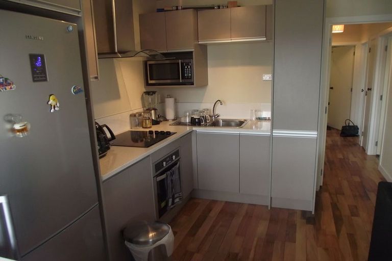 Photo of property in 28 Kamara Road, Glen Eden, Auckland, 0602