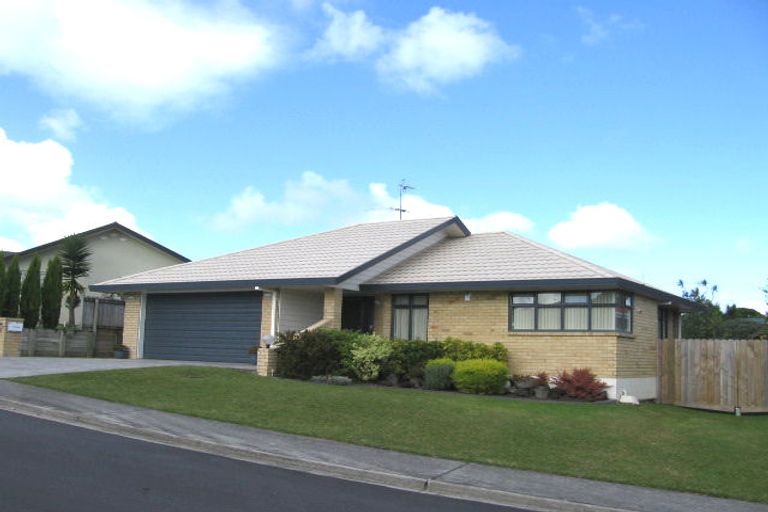 Photo of property in 47 Kingdale Road, Henderson, Auckland, 0610