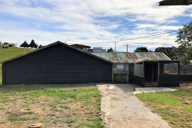 Photo of property in 54 Nore Street, Waihola, Milton, 9073