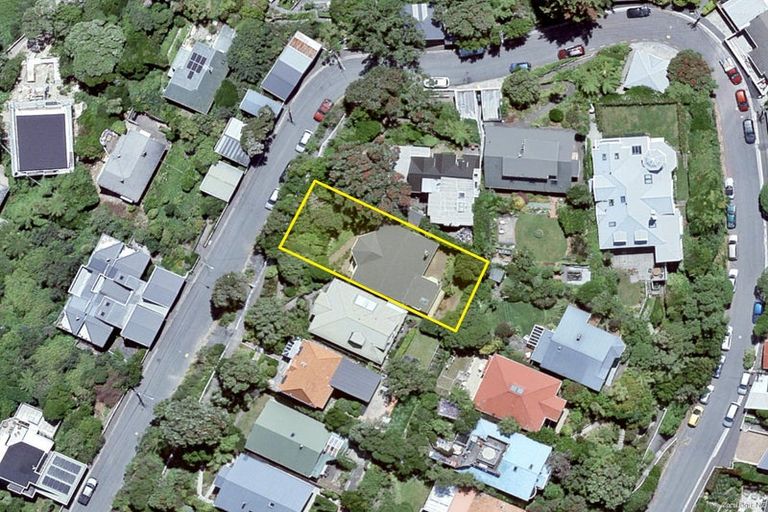 Photo of property in 31 Fairview Crescent, Kelburn, Wellington, 6012