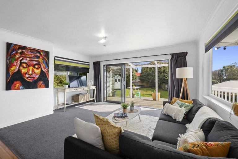 Photo of property in 18 Doralto Road, Frankleigh Park, New Plymouth, 4310