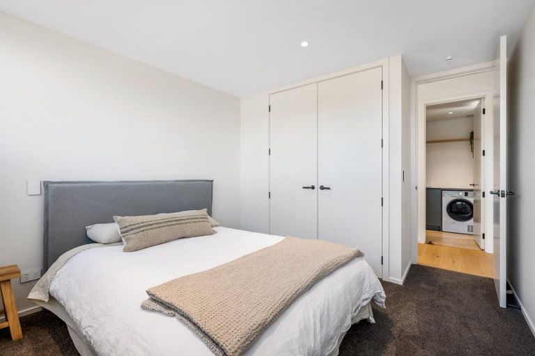 Photo of property in 6 Akitu Rise, Wanaka, 9305