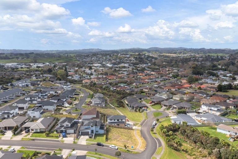 Photo of property in 9 Regis Park Drive, Pukekohe, 2120