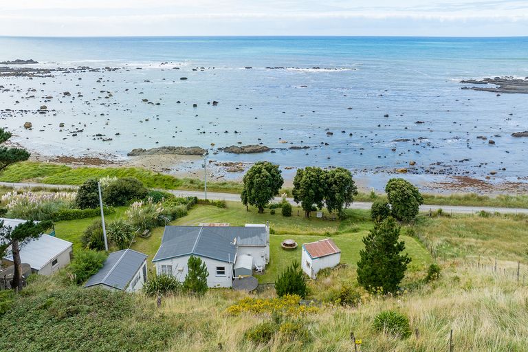 Photo of property in 1061 Mataikona Road, Mataikona, Tinui, 5889