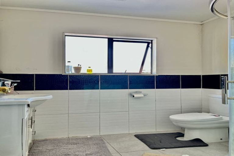 Photo of property in 2/62 Hillcrest Road, Papatoetoe, Auckland, 2025