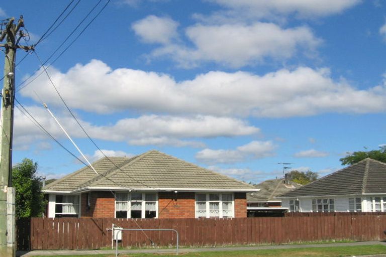 Photo of property in 2 Hazel Street, Ebdentown, Upper Hutt, 5018