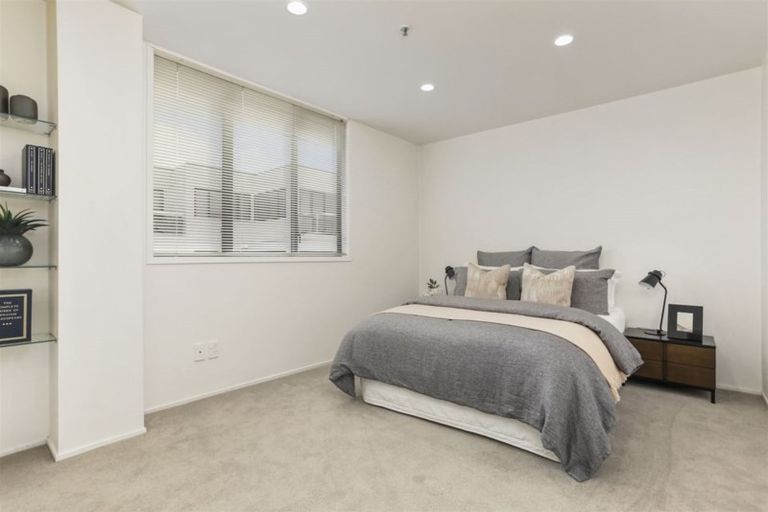 Photo of property in 5d/173 Hurstmere Road, Takapuna, Auckland, 0622