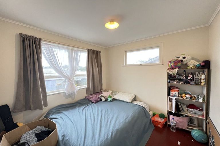 Photo of property in 31 Riverpark Crescent, Henderson, Auckland, 0610