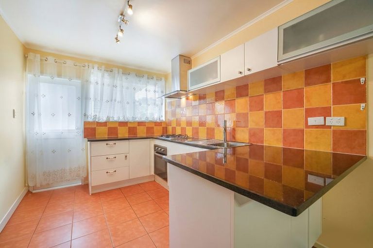 Photo of property in 2/8 Akehurst Avenue, New Lynn, Auckland, 0600