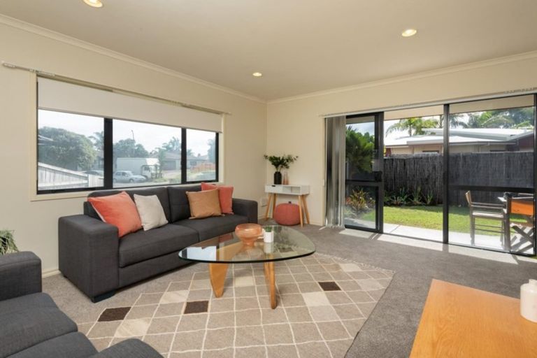 Photo of property in 35 Madeleine Terrace, Papamoa Beach, Papamoa, 3118