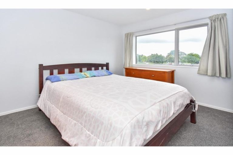Photo of property in 37/11 Ray Small Drive, Papakura, 2110