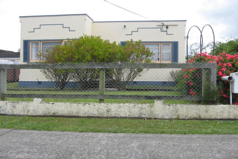 Photo of property in 12 Marlborough Street, Feilding, 4702