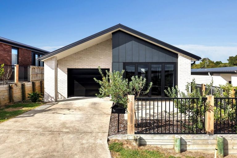 Photo of property in 1b Hera Lane, Pyes Pa, Tauranga, 3112