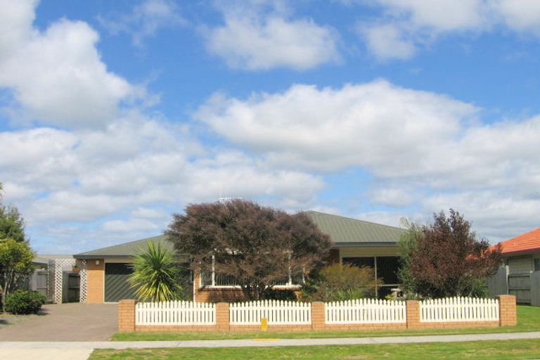 Photo of property in 26 Blake Boulevard, Papamoa Beach, Papamoa, 3118