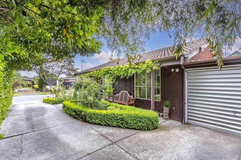 Photo of property in 8a Woodstock Place, Russley, Christchurch, 8042