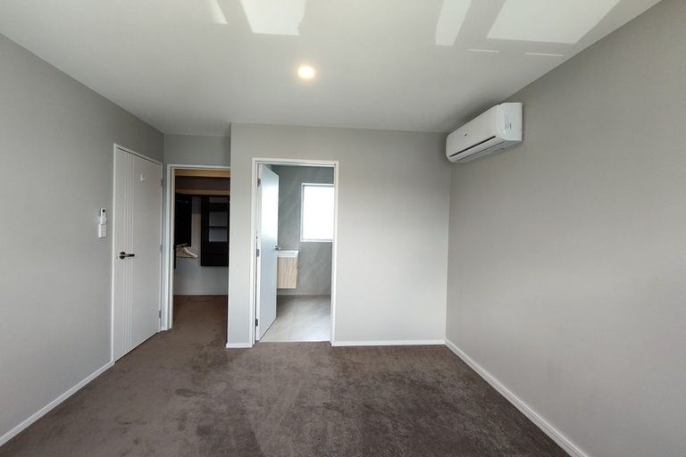 Photo of property in 68a Craigs Way, Hobsonville, Auckland, 0616