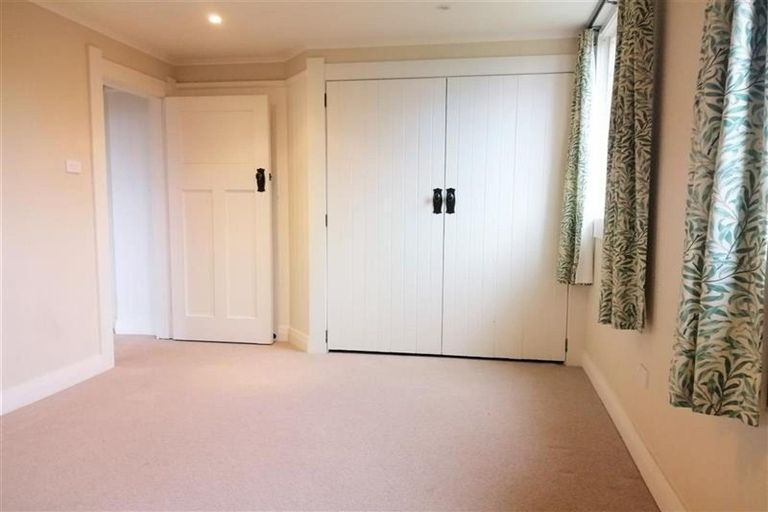 Photo of property in 35 Victoria Street, Hawera, 4610