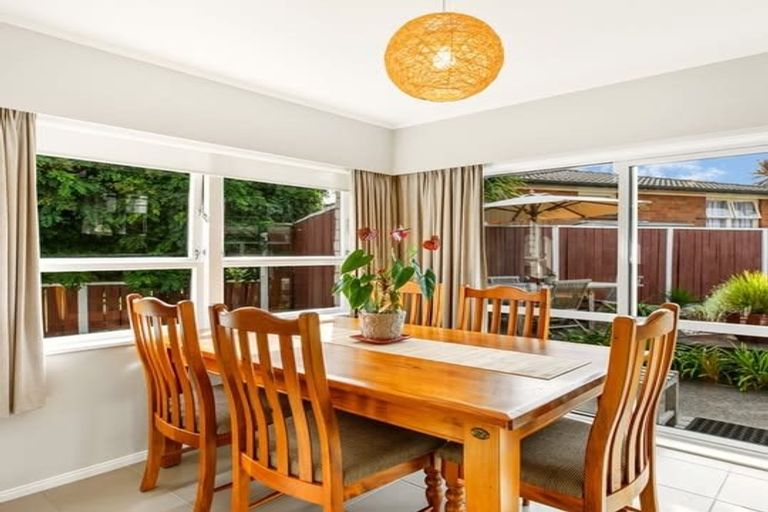 Photo of property in 1 Alf Walker Place, Papakura, 2110