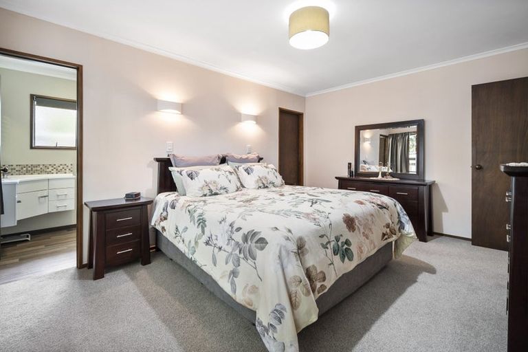 Photo of property in 27 Humphries Place, Awapuni, Palmerston North, 4412