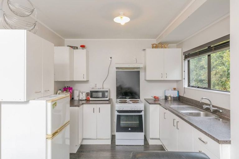 Photo of property in 14 Arde Place, Massey, Auckland, 0614