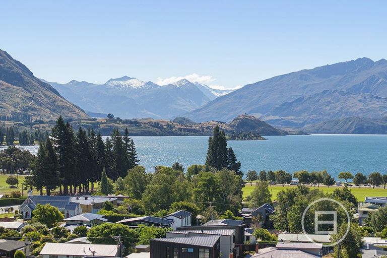 Photo of property in 112 Tenby Street, Wanaka, 9305