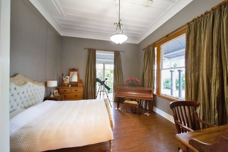 Photo of property in 104 Pitt Road, Hillsborough, New Plymouth, 4372