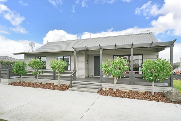 Photo of property in 4 Burnridge Place, Belfast, Christchurch, 8051