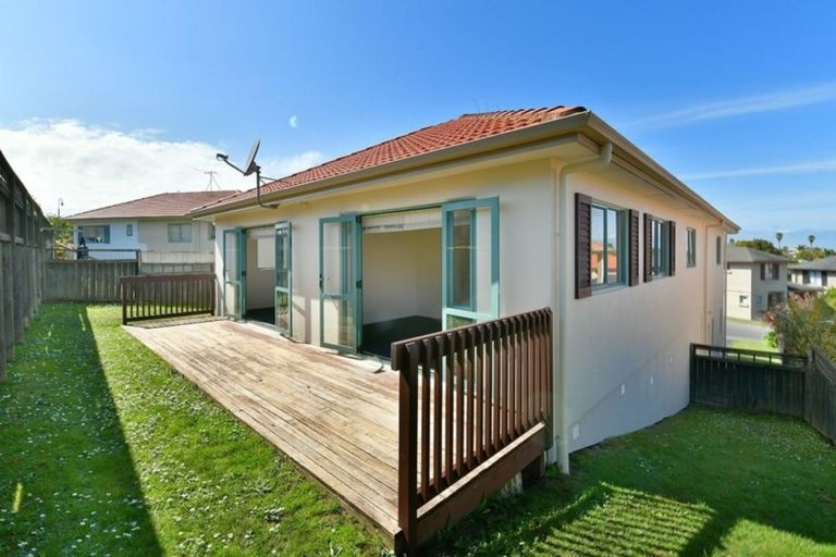 Photo of property in 16 Clea View, Gulf Harbour, Whangaparaoa, 0930