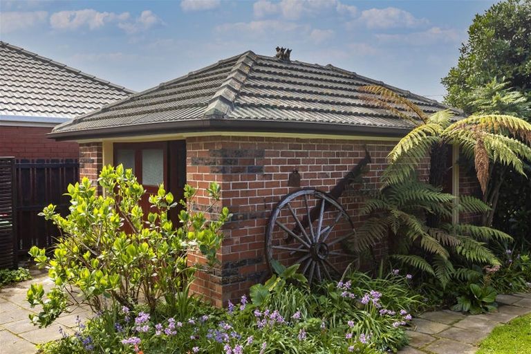 Photo of property in 407 Halswell Road, Halswell, Christchurch, 8025