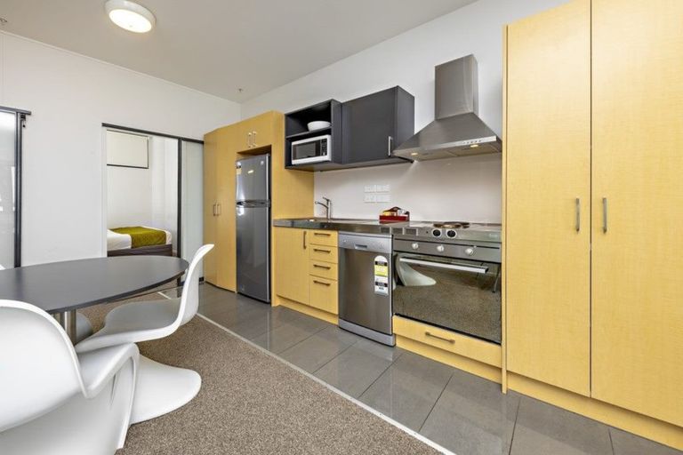 Photo of property in Twin Towers, 512/17 Putney Way, Manukau, Auckland, 2104