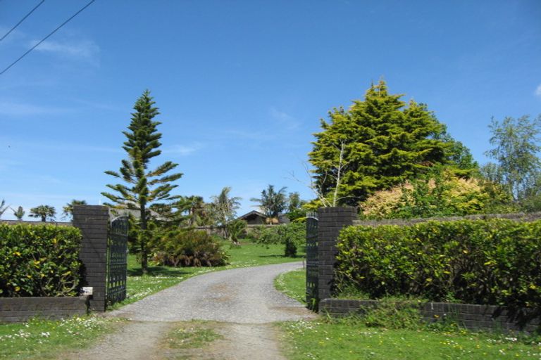 Photo of property in 88 Brigham Lane, Kumeu, 0892
