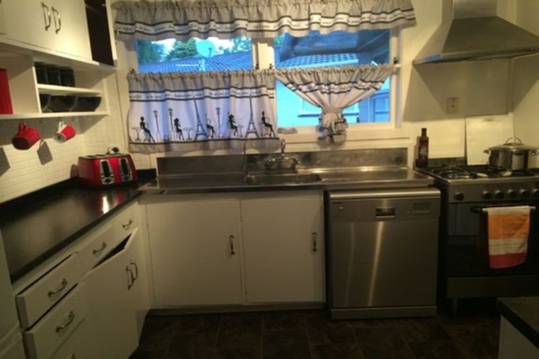 Photo of property in 22 Barron Crescent, Fenton Park, Rotorua, 3010