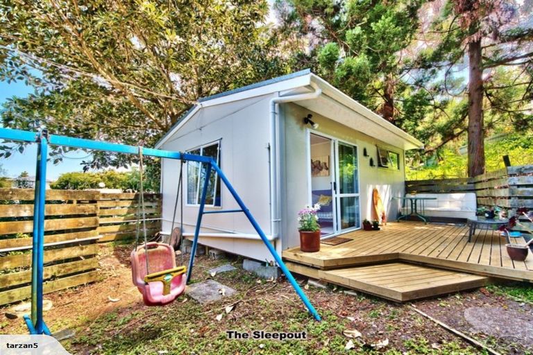 Photo of property in 54a West Coast Road, Glen Eden, Auckland, 0602