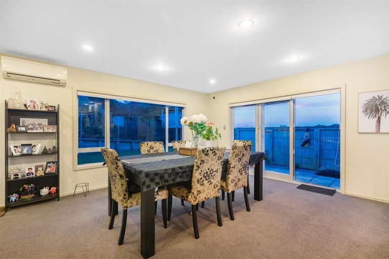 Photo of property in 30 Aotea Drive, Aotea, Porirua, 5024
