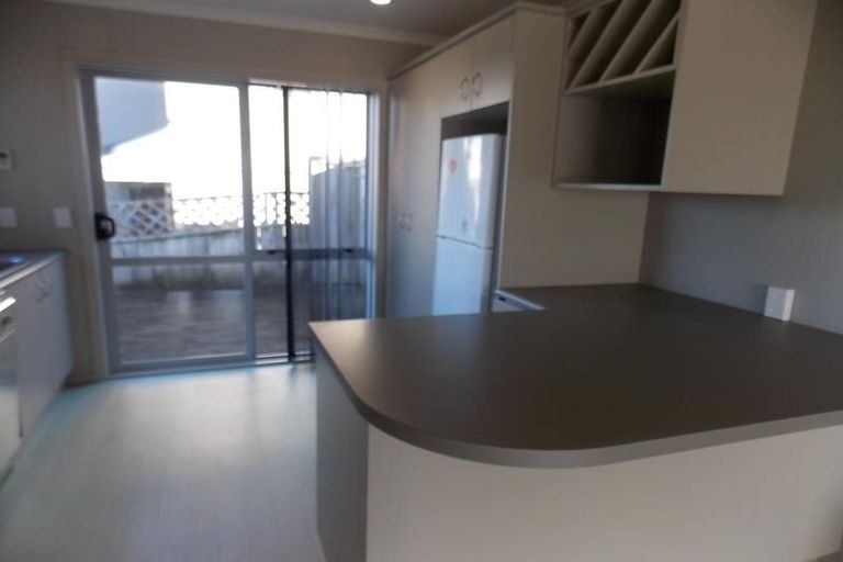 Photo of property in 81 Dress Circle, Newlands, Wellington, 6037