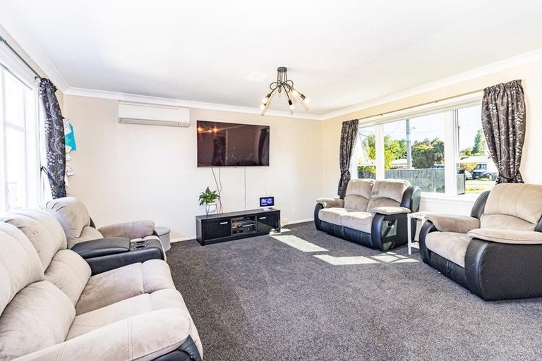 Photo of property in 1 Halls Road, Pahiatua, 4910