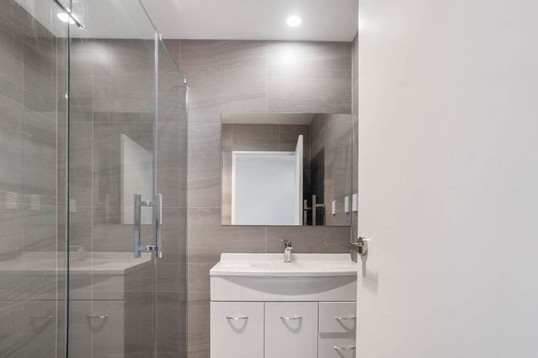 Photo of property in 3 Valour Lane, Papakura, 2110